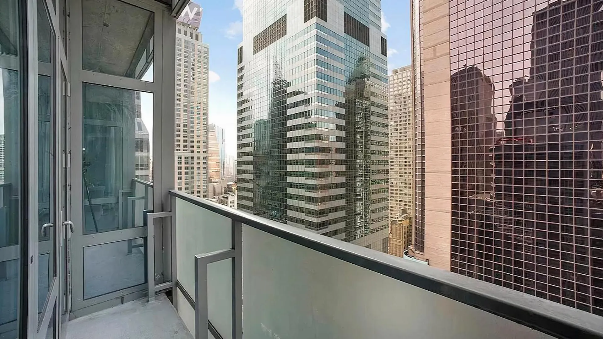 Luxurious Apartment In Times Square Nyc - 30-Day Min Stay Нью-Йорк